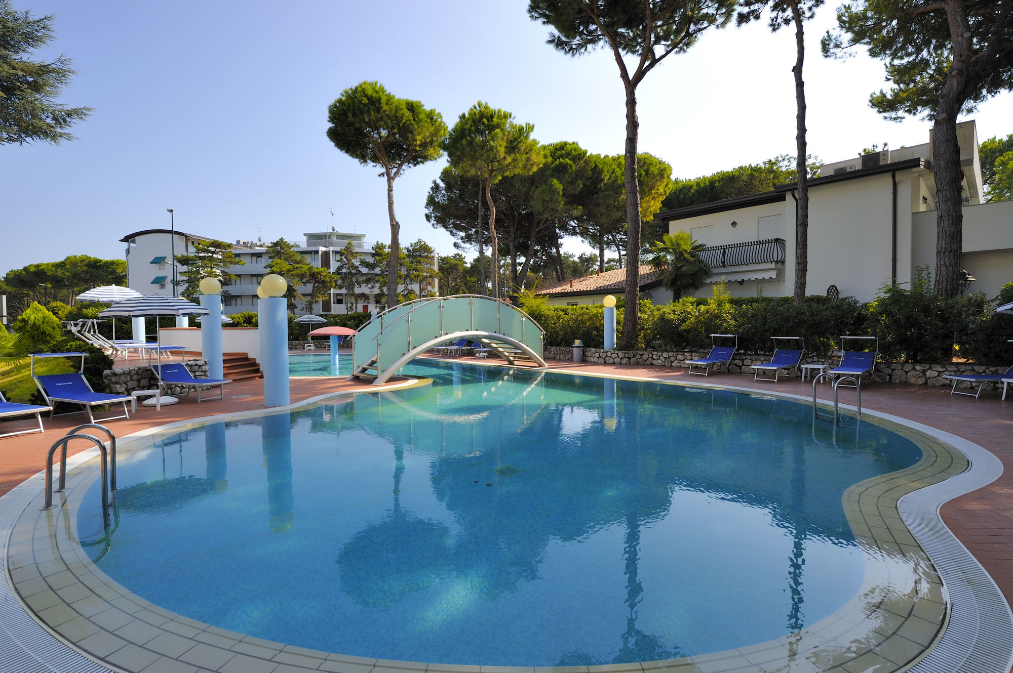 Hotel Vina De Mar Lignano Sabbiadoro Exterior photo