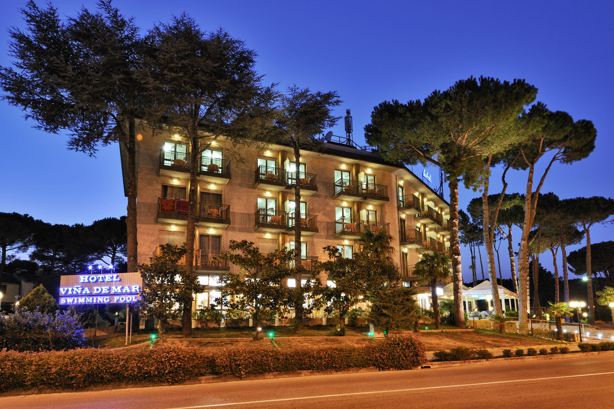 Hotel Vina De Mar Lignano Sabbiadoro Exterior photo